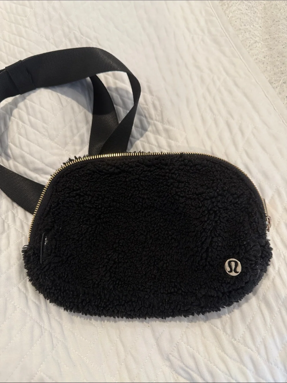 lululemon athletica Black Sherpa Waist Pack with Gold Zipper